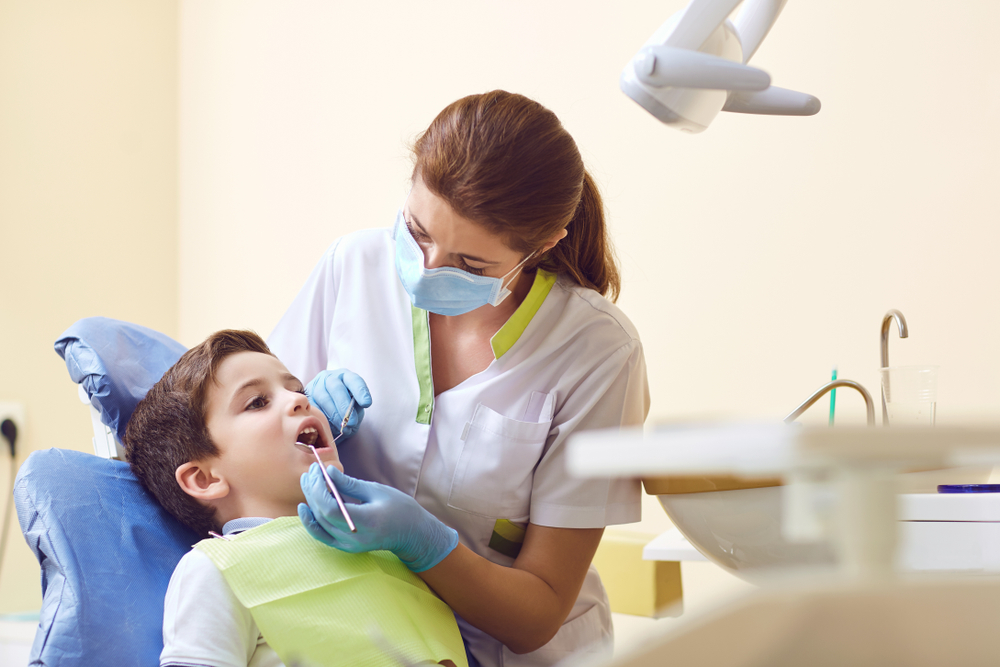 child-dentist-dental-office